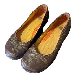 Clarks Structured Brown Soft Leather Round Toe Slip On Comfort Flats Shoes Sz7.5